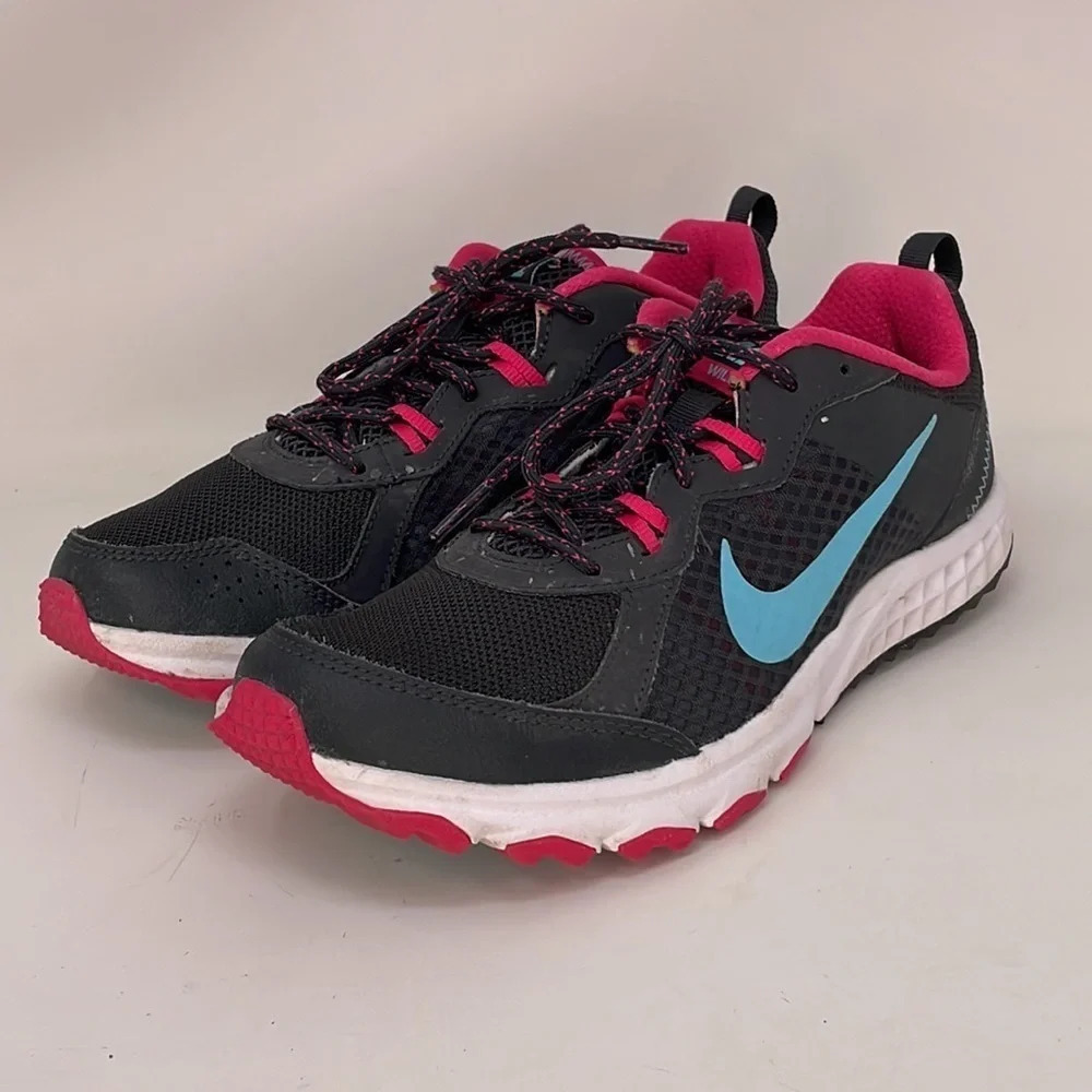 Nike Shoes Sneakers Running Wild Trail Black Pink Size 8.5
